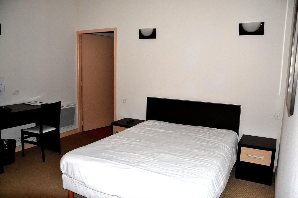 Hotel Les Benedictins Limoges Quarto foto